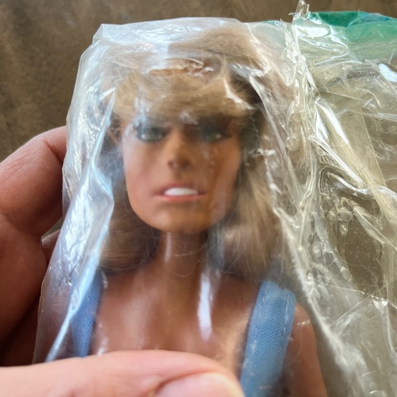 Farrah Barbie doll - Picture 6 of 8